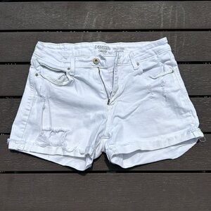 Women’s dentist in From Levi’s high-rise white short size 6 – W 28